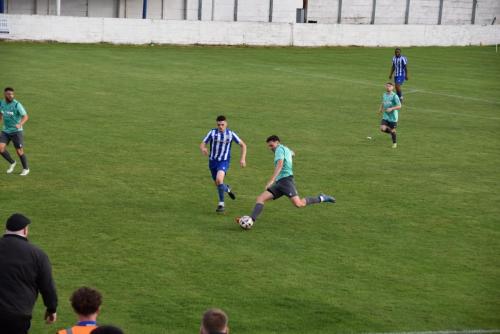 576 - v Frickley